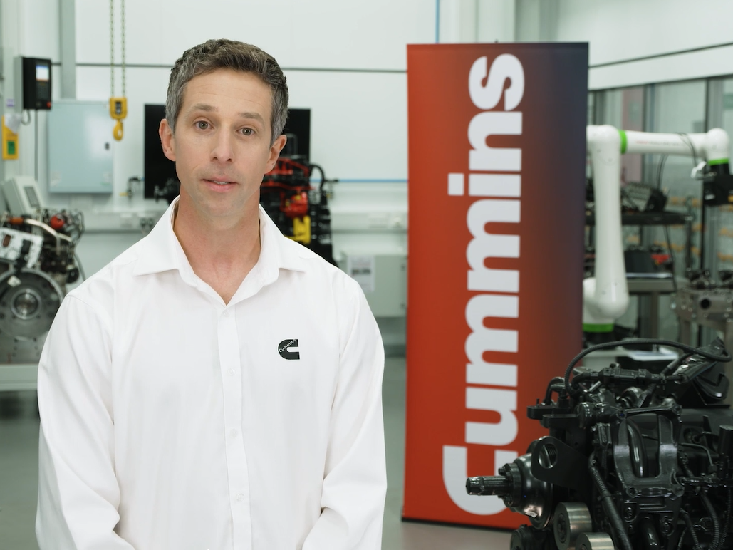 engineer explaining about f4.5 structural engine