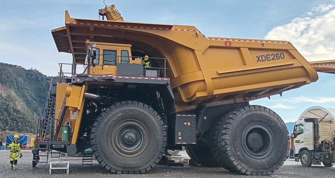 Commissioning of Cummins-powered XCMG haul trucks at OK Tedi.