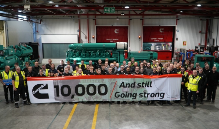 Cummins celebrates major milestone with 10,000th Daventry genset