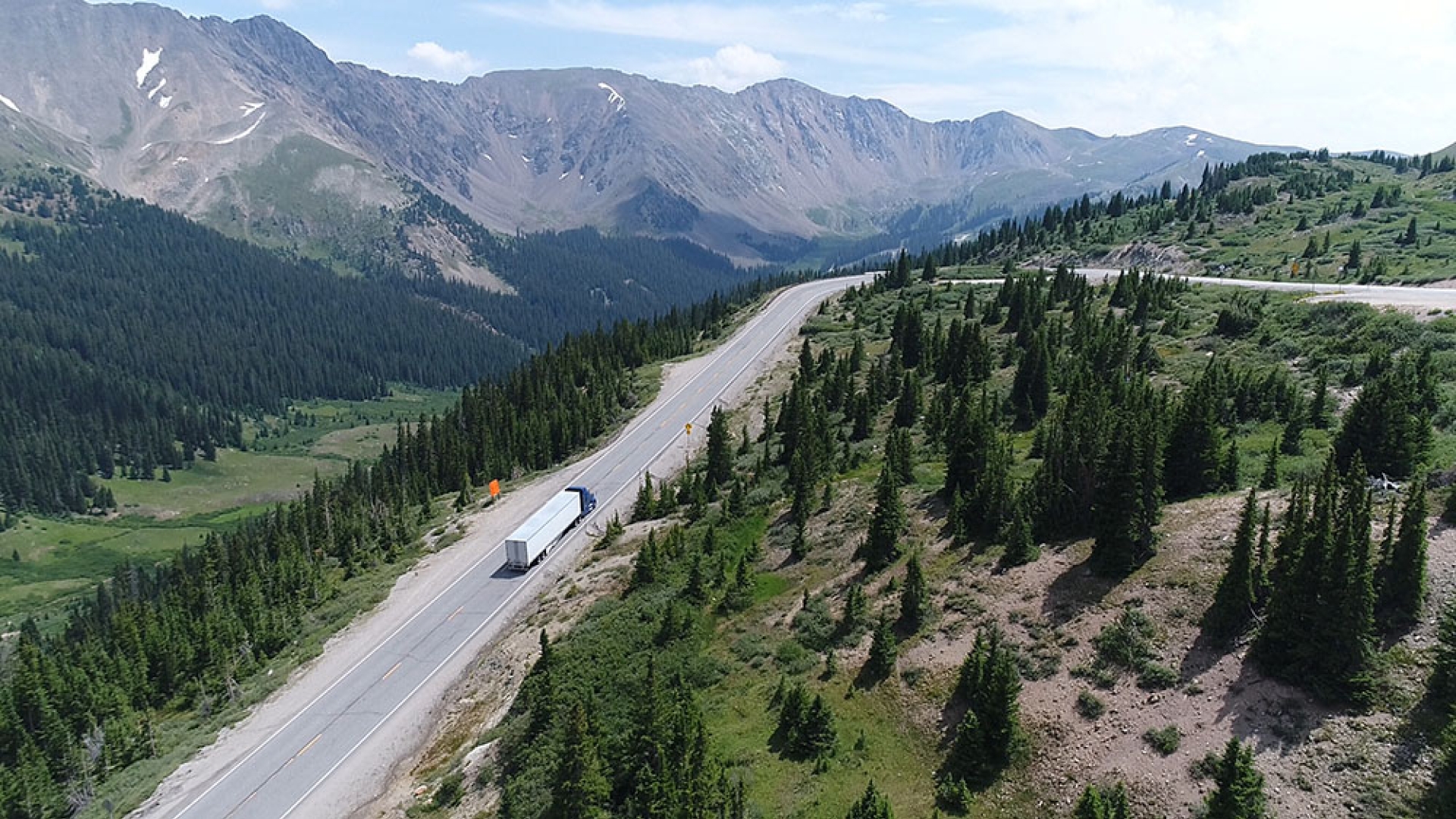 A validation team makes its way up a mountain road at Loveland Pass (6.7 percent grade at 11,990 feet), during testing of Cummins’ X12 engine in Colorado (U.S.A.) earlier this year.
