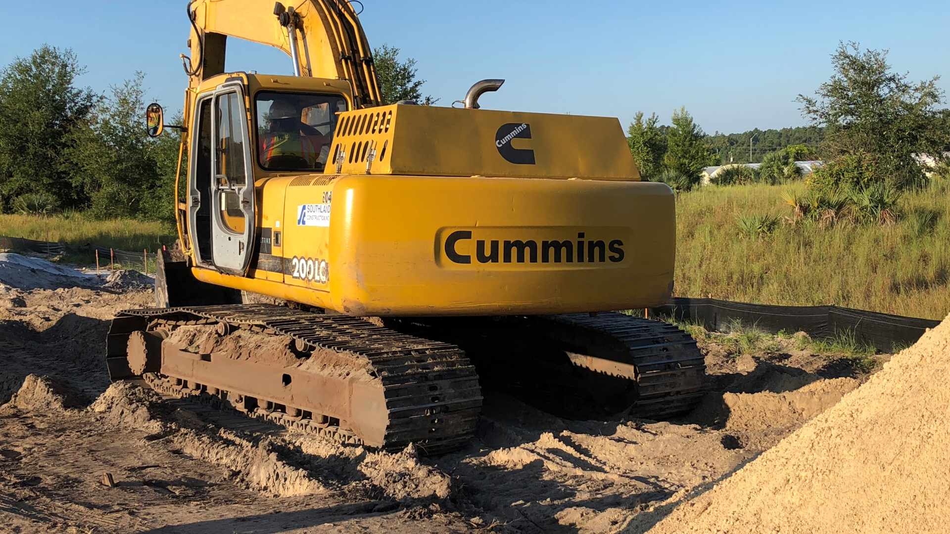 Trackhoe B6.5 Engine