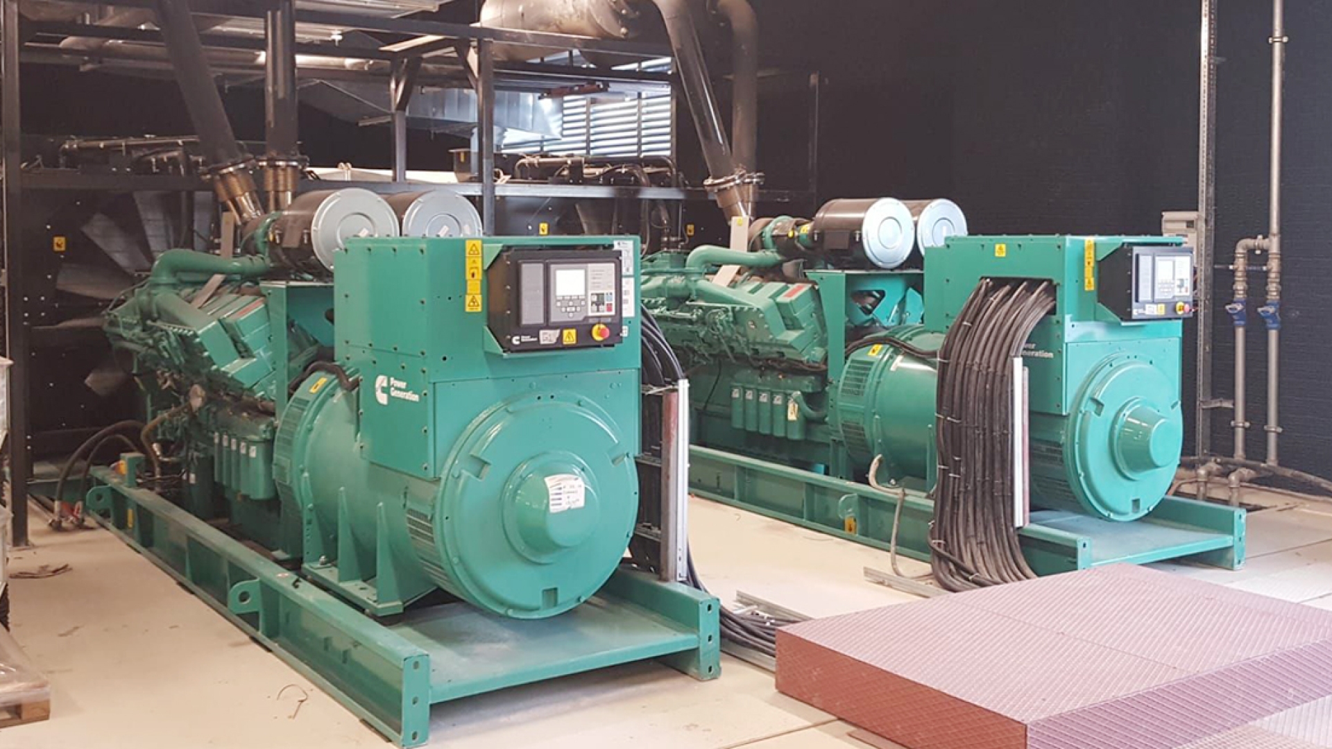 Two Cummins C1675D5A generator sets support the dynamic uninterrupted power supply (DUPS) at Turk Telekom's new headquarters.